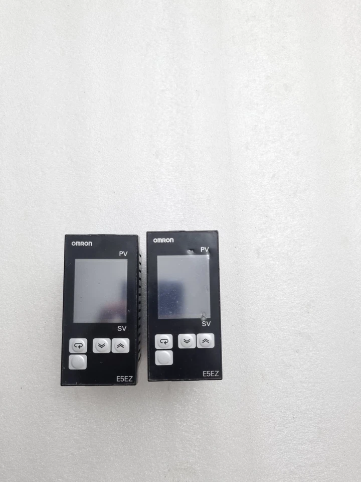 Lot of 2 Pcs Omron E5EZ-C3T Temperature Controller E5EZC3T (Used Working)